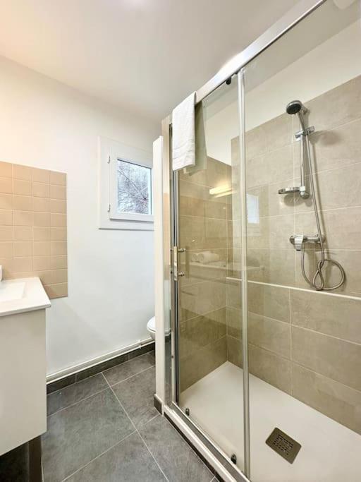 Le Clemenceau - Parking Prive - Fibre & Clim Apartment Mont-de-Marsan Bagian luar foto